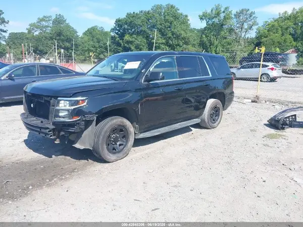 1GNLCDEC0KR383376 2019 CHEVROLET TAHOE - Image 2