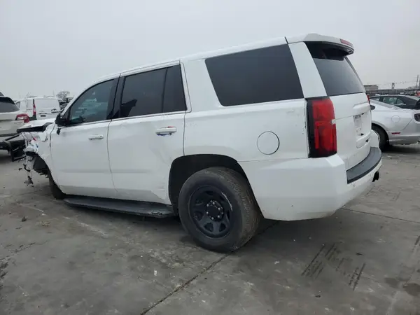 1GNLCDEC1HR217988 2017 CHEVROLET TAHOE - Image 2