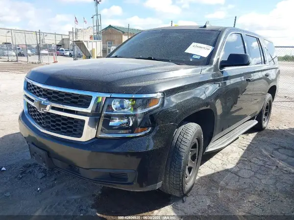 1GNLCDEC1HR371987 2017 CHEVROLET TAHOE - Image 2