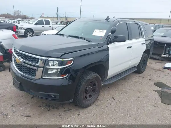 1GNLCDEC1JR312458 2018 CHEVROLET TAHOE - Image 2