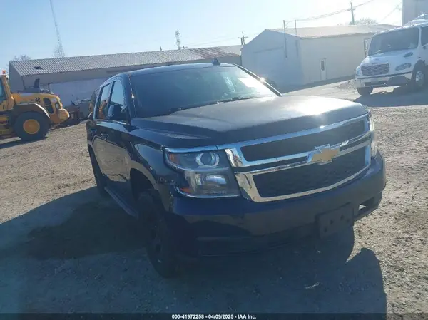 1GNLCDEC1KR234717 2019 CHEVROLET TAHOE - Image 2