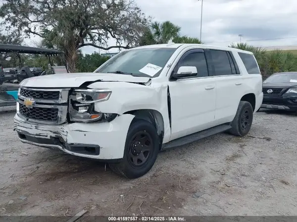 1GNLCDEC2HR360626 2017 CHEVROLET TAHOE - Image 2