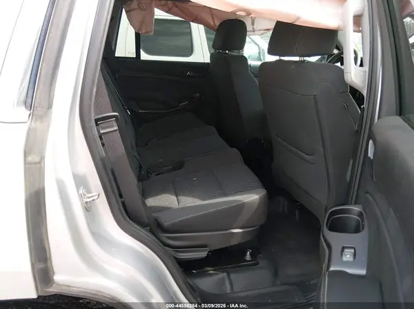 1GNLCDEC2JR166068 2018 CHEVROLET TAHOE - Image 8