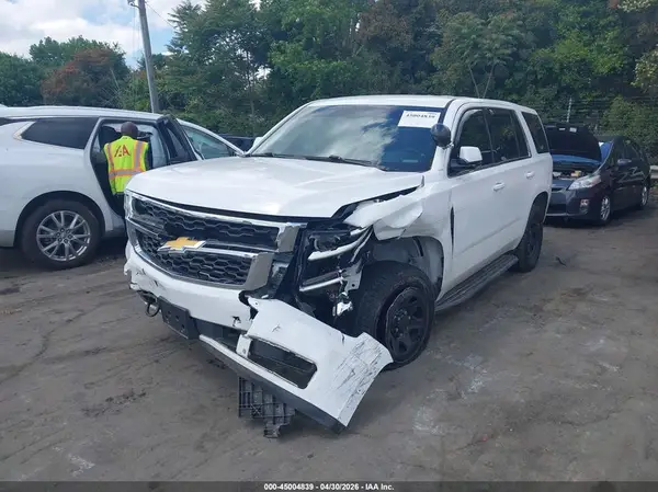 1GNLCDEC2KR290603 2019 CHEVROLET TAHOE - Image 2