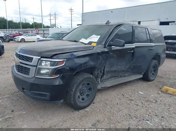 1GNLCDEC3HR376074 2017 CHEVROLET TAHOE - Image 2