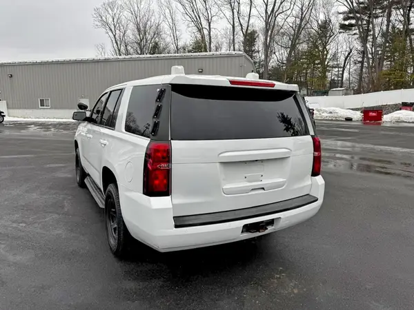 1GNLCDEC3JR226956 2018 CHEVROLET TAHOE - Image 2