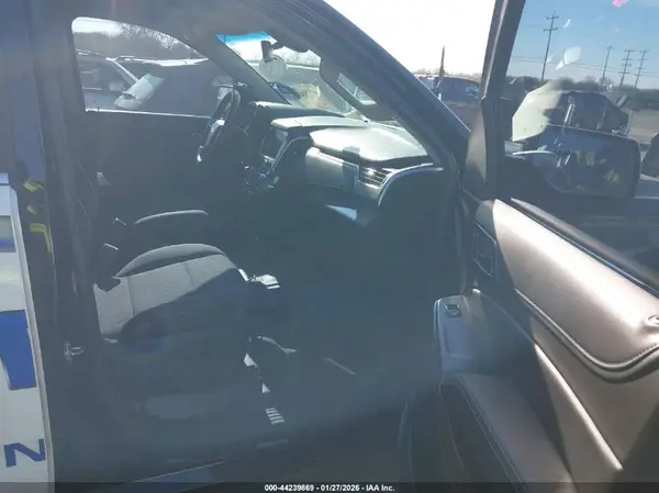 1GNLCDEC3KR241913 2019 CHEVROLET TAHOE - Image 1