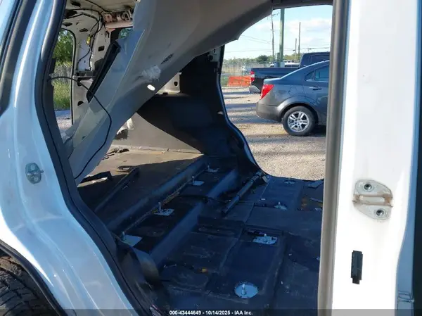 1GNLCDEC4JR275440 2018 CHEVROLET TAHOE - Image 8