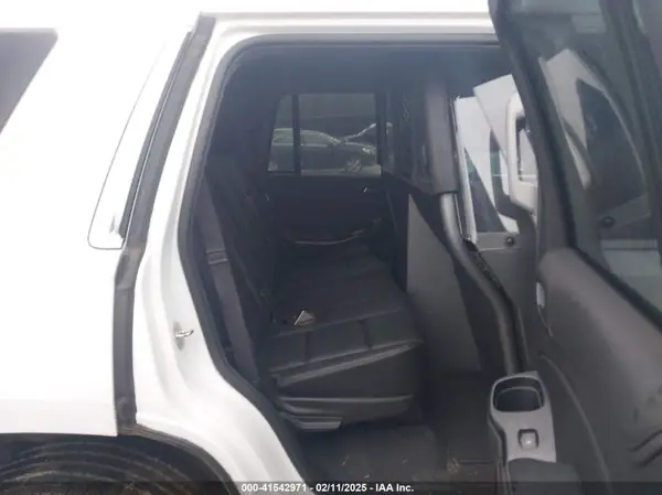 1GNLCDEC4KR198330 2019 CHEVROLET TAHOE - Image 8