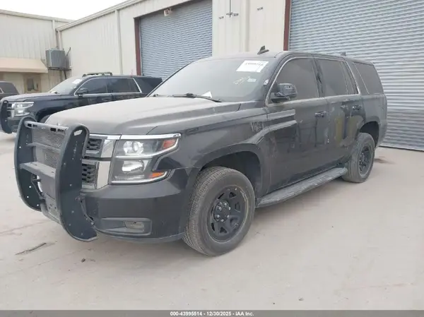 1GNLCDEC4KR239877 2019 CHEVROLET TAHOE - Image 2