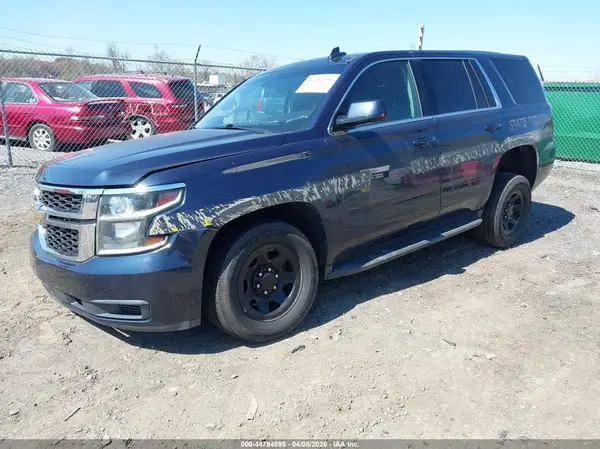 1GNLCDEC5JR139575 2018 CHEVROLET TAHOE - Image 2