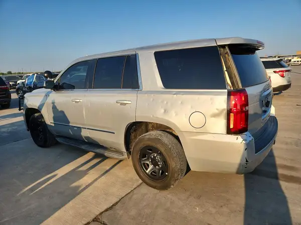 1GNLCDEC6JR228555 2018 CHEVROLET TAHOE - Image 2
