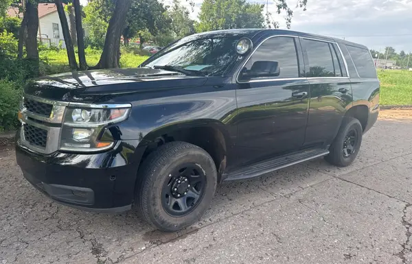 1GNLCDEC6KR176507 2019 CHEVROLET TAHOE - Image 2