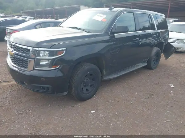 1GNLCDEC7HR355034 2017 CHEVROLET TAHOE - Image 2