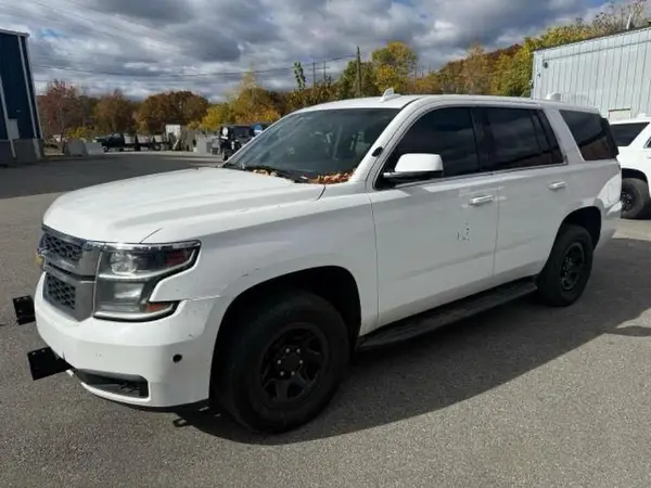 1GNLCDEC7JR229262 2018 CHEVROLET TAHOE - Image 2