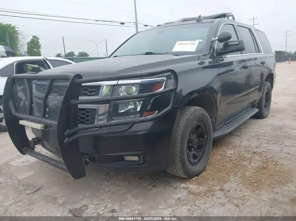 1GNLCDEC7KR241042 2019 CHEVROLET TAHOE - Image 2