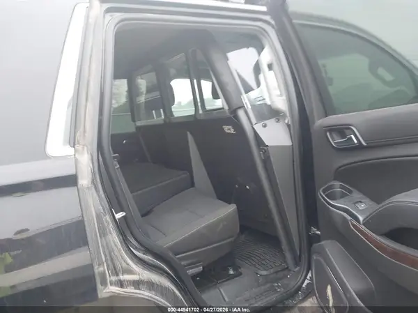 1GNLCDEC7KR244152 2019 CHEVROLET TAHOE - Image 8