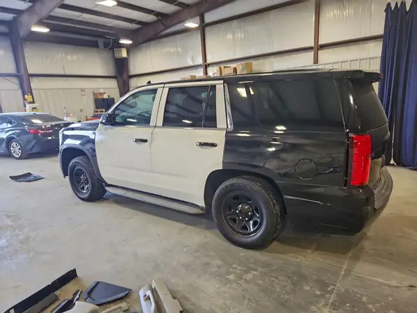 1GNLCDEC7LR305890 2020 CHEVROLET TAHOE - Image 2