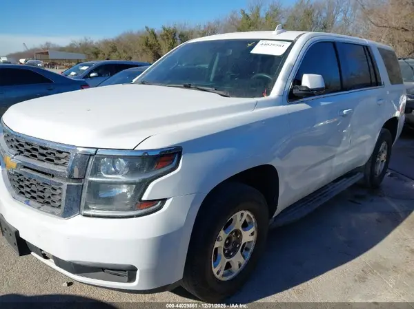 1GNLCDEC8GR228601 2016 CHEVROLET TAHOE - Image 2