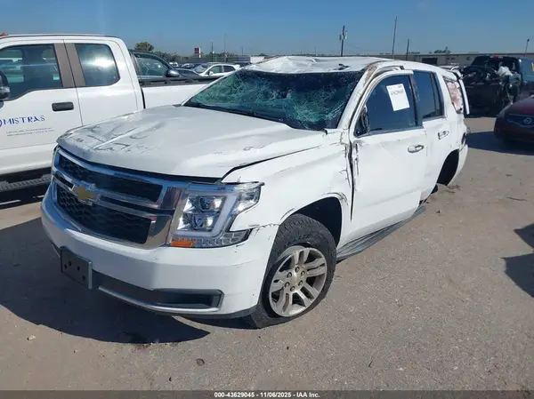 1GNLCDEC8GR282612 2016 CHEVROLET TAHOE - Image 2