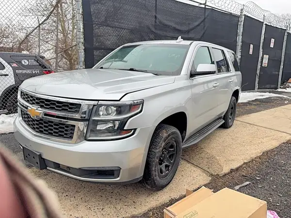1GNLCDEC8JR134581 2018 CHEVROLET TAHOE - Image 2