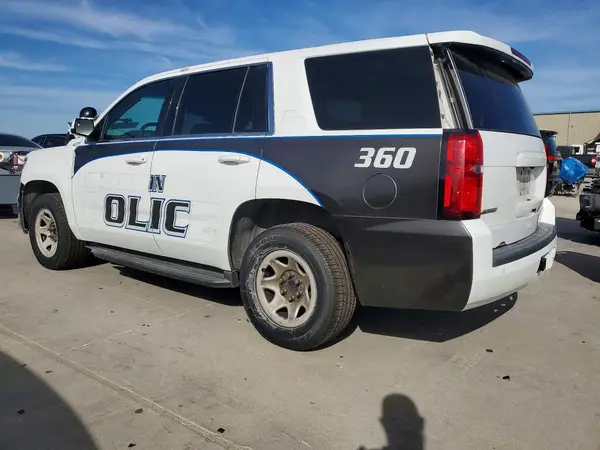 1GNLCDEC8JR252775 2018 CHEVROLET TAHOE - Image 2