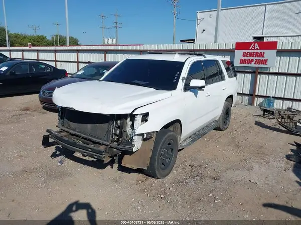 1GNLCDEC9KR242788 2019 CHEVROLET TAHOE - Image 2