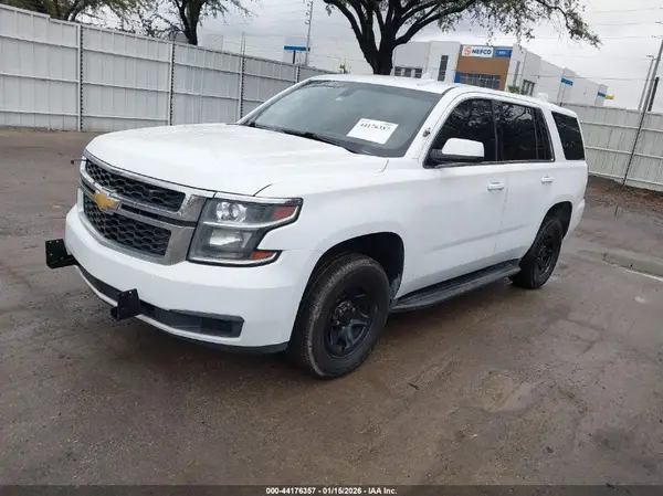 1GNLCDECXHR352807 2017 CHEVROLET TAHOE - Image 2