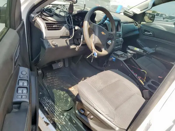 1GNLCDECXKR127827 2019 CHEVROLET TAHOE - Image 8