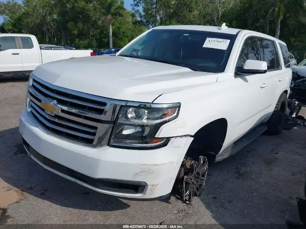1GNLCDECXKR196906 2019 CHEVROLET TAHOE - Image 2