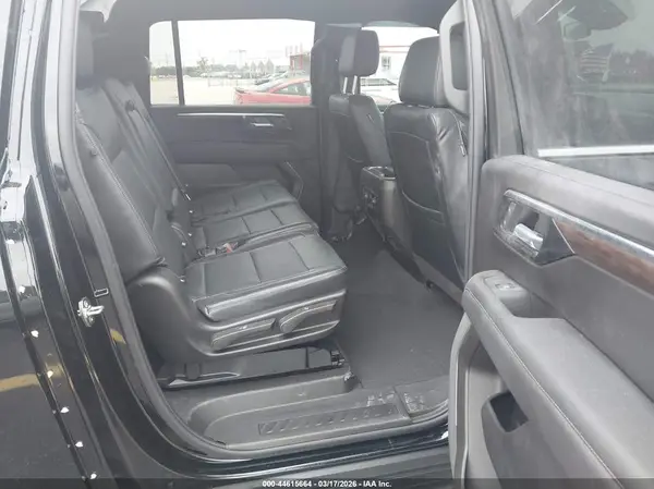 1GNS5BKDXTR215284 2026 CHEVROLET SUBURBAN - Image 8