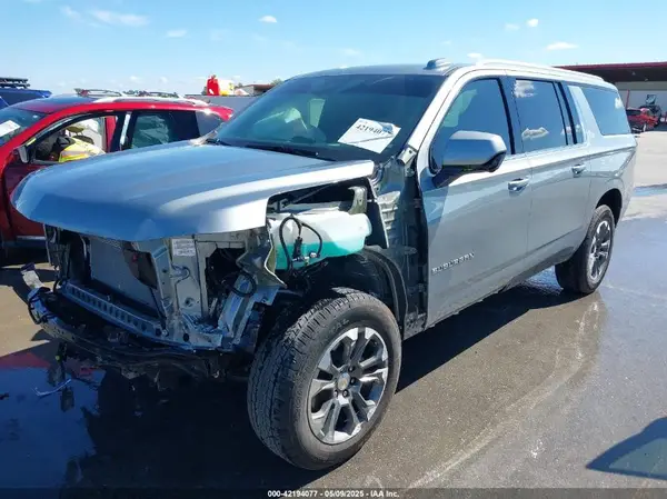 1GNS5BRD9SR179012 2025 CHEVROLET SUBURBAN - Image 2