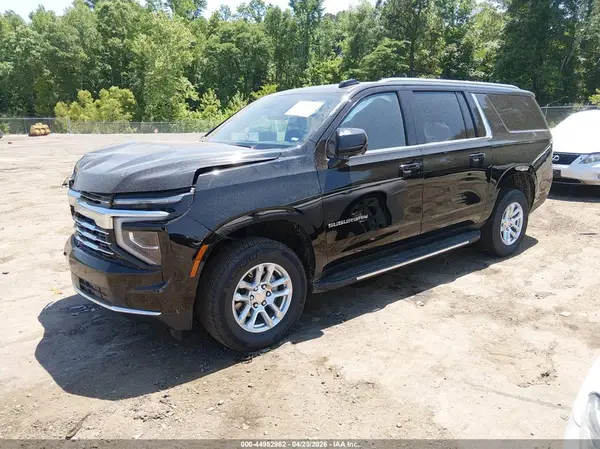 1GNS5CKD1TR134678 2026 CHEVROLET SUBURBAN - Image 2