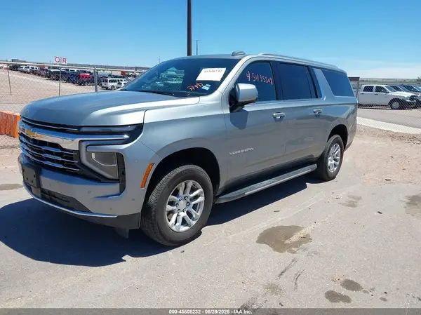 1GNS5CKD6TR136829 2026 CHEVROLET SUBURBAN - Image 2