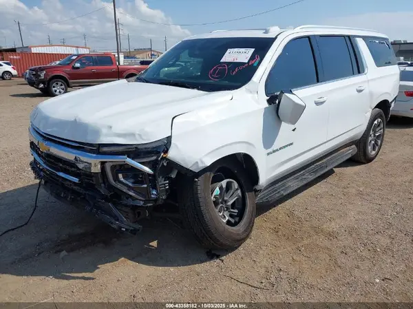 1GNS5CRD1SR270152 2025 CHEVROLET SUBURBAN - Image 2