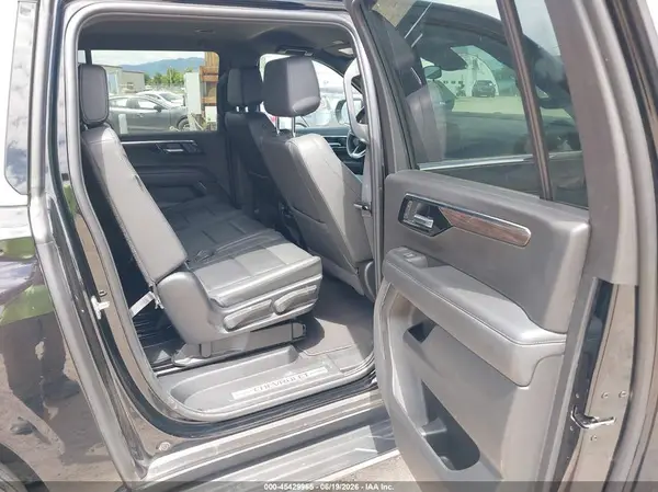 1GNS5CRD4SR172927 2025 CHEVROLET SUBURBAN - Image 8