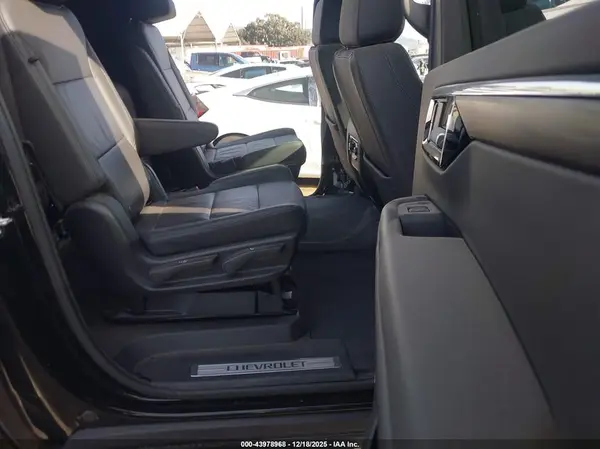 1GNS5CRD6SR303341 2025 CHEVROLET SUBURBAN - Image 8