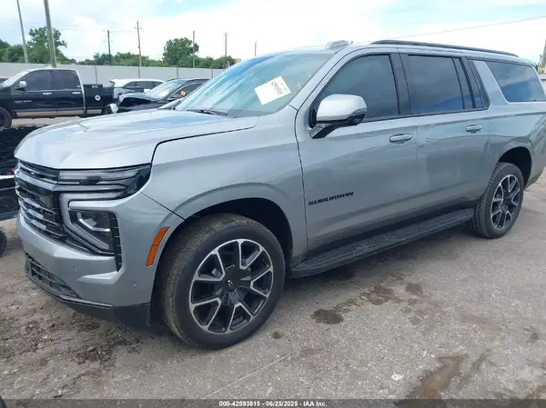 1GNS5ERD2SR301615 2025 CHEVROLET SUBURBAN - Image 2