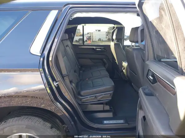 1GNS5NRD3SR223698 2025 CHEVROLET TAHOE - Image 8