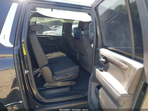 1GNS6BRD0SR116457 2025 CHEVROLET SUBURBAN - Image 8