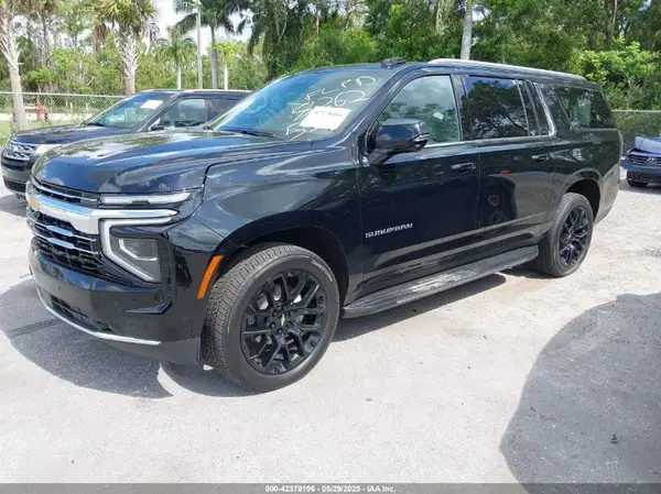 1GNS6CRD1SR248262 2025 CHEVROLET SUBURBAN - Image 2