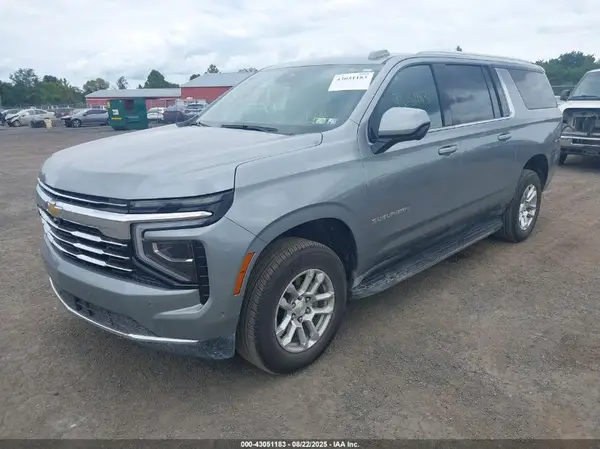 1GNS6CRD2SR204366 2025 CHEVROLET SUBURBAN - Image 2