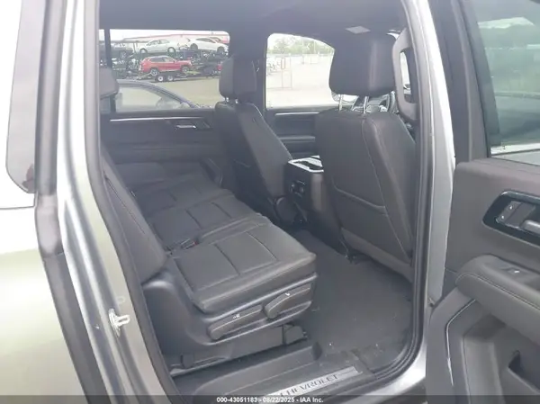 1GNS6CRD2SR204366 2025 CHEVROLET SUBURBAN - Image 8