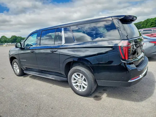 1GNS6CRD5SR290143 2025 CHEVROLET SUBURBAN - Image 2