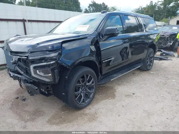 1GNS6CRD8SR206736 2025 CHEVROLET SUBURBAN - Image 2