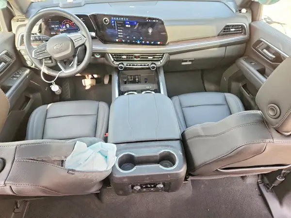 1GNS6DR80SR297218 2025 CHEVROLET SUBURBAN - Image 8