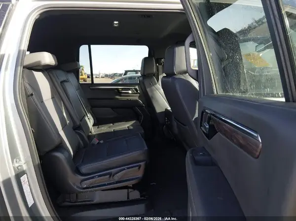 1GNS6DRD2SR265528 2025 CHEVROLET SUBURBAN - Image 8