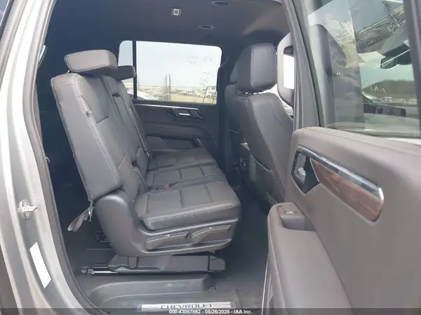 1GNS6DRD5SR284266 2025 CHEVROLET SUBURBAN - Image 8