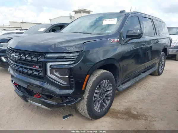 1GNS6DRD8SR287419 2025 CHEVROLET SUBURBAN - Image 2
