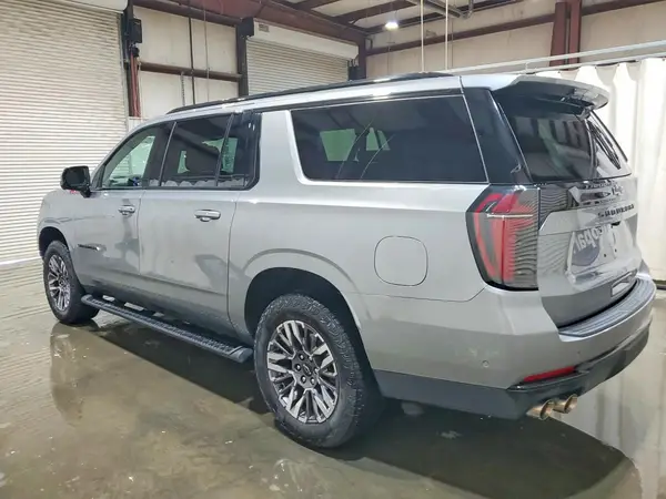 1GNS6DRDXSR321778 2025 CHEVROLET SUBURBAN - Image 2
